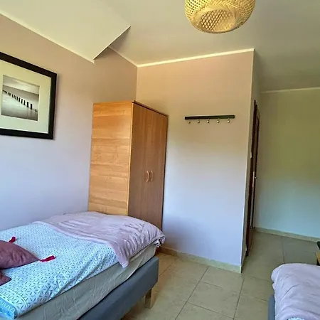 Sakowcowka - , Stajnia Bed & Breakfast