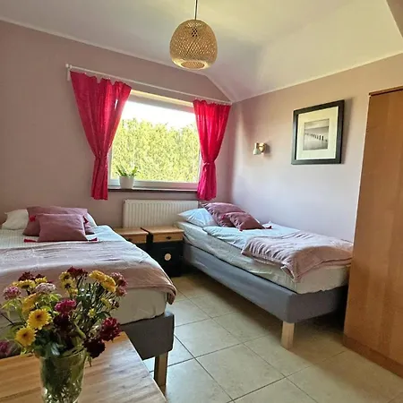 Sakowcowka - , Stajnia Bed & Breakfast *