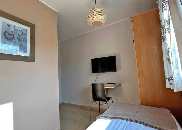 Sakowcowka - , Stajnia Отель типа 