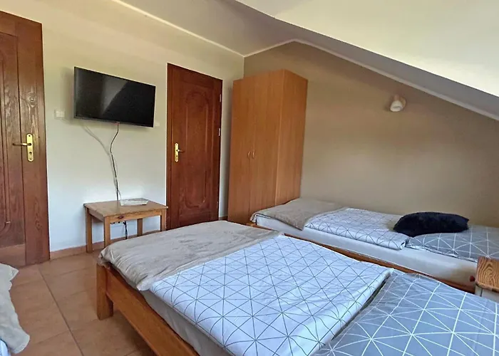 Sakowcowka - , Stajnia Отель типа 