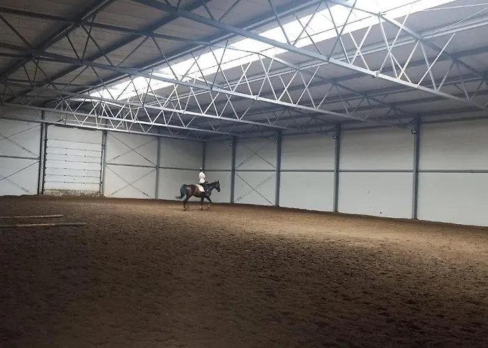 Sakowcowka - , Stajnia * Chwaszczyno