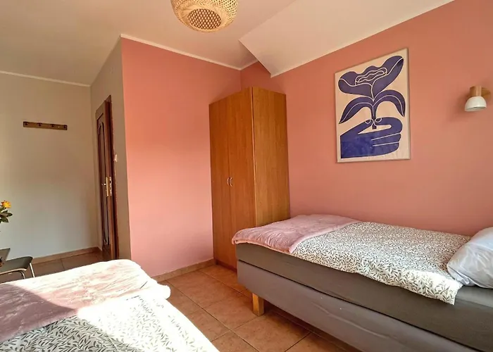 Sakowcowka - , Stajnia Отель типа 