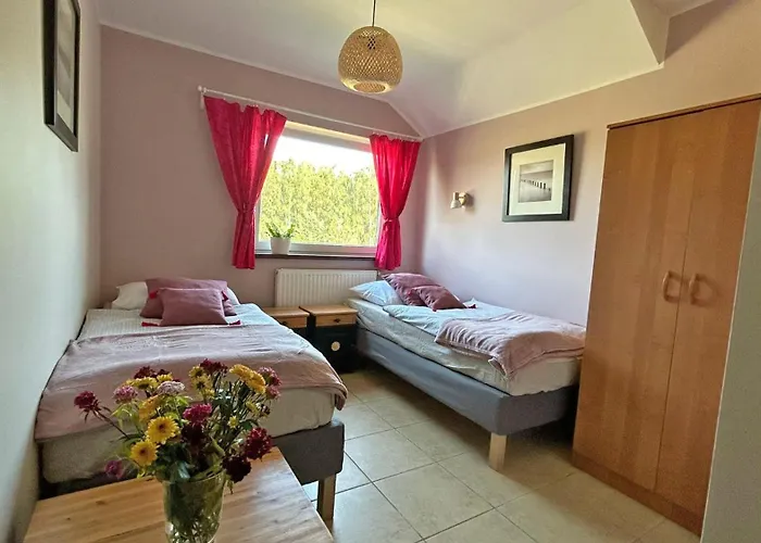 Sakowcowka - , Stajnia Отель типа 