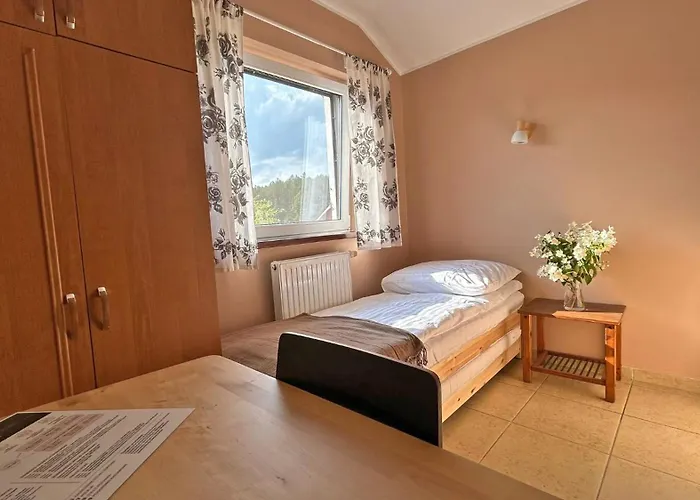 Sakowcowka - , Stajnia Отель типа 